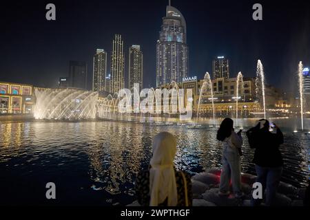 The Dubai Fountain water features on Lake Burj Khalifa. Dubai, United Arab Emirates Stock Photo