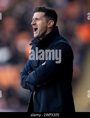 Callum Lang Manager of Portsmouth during the Sky Bet League 1 match ...