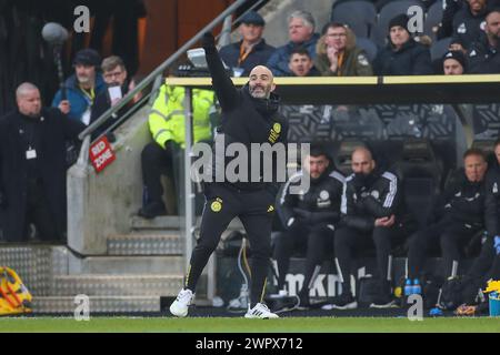 Hull, UK. 09th Mar, 2024. Leicester City Manager Enzo Maresca gestures during the Hull City AFC v Leicester City FC sky bet EFL Championship match at the MKM Stadium, Hull, England, United Kingdom on 9 March 2024 Credit: Every Second Media/Alamy Live News Stock Photo