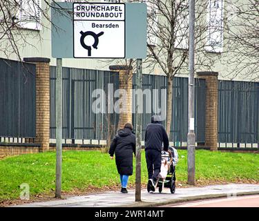 Glasgow, Scotland, UK. 10th March, 2024: UK Weather:  Raining in the city saw locals and tourists on the streets of the city centre. Credit Gerard Ferry/Alamy Live News Stock Photo