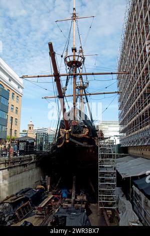 Replica of the Golden Hind, Southwark, London, UK - Sir Francis Drake's ship used to circumnavigate the World between 1577 and 1580 Stock Photo