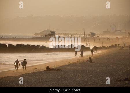 People enjoying the beach and sunset on Venice Beach in California USA, Venice Beach, California, CA, USA. Stock Photo