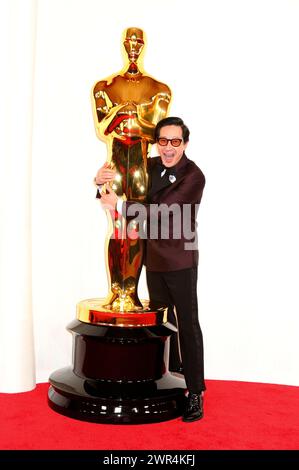 Ke Huy Quan bei der Oscar Verleihung 2024 / 96th Annual Academy Awards im Dolby Theatre. Los Angeles, 10.03.2024 Stock Photo