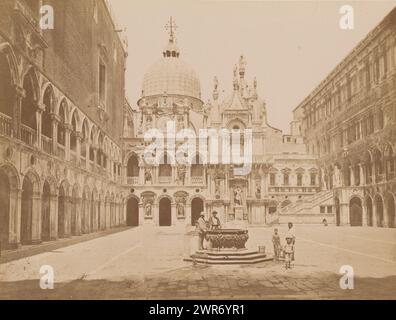 Courtyard of the Doge's Palace in Venice, Italy, Cortile Palazzo Ducale (title on object), anonymous, Venice, 1851 - 1900, cardboard, albumen print, height 310 mm × width 400 mm, photograph Stock Photo