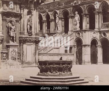 Courtyard of the Doge's Palace in Venice, Italy, Cortile del palazzo Ducale (title on object), Venezia (series title on object), anonymous, Venice, 1851 - 1900, cardboard, albumen print, height 319 mm × width 368 mm, photograph Stock Photo