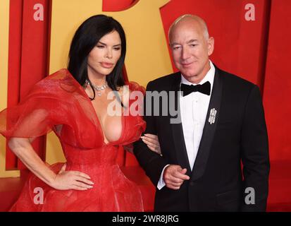 Lauren Sánchez, Jeff Bezos attend the 2024 Vanity Fair Oscar Party Hosted By Radhika Jones at Wallis Annenberg Center for the Performing Arts on March 10, 2024 in Beverly Hills, California. Photo: CraSH/imageSPACE Stock Photo