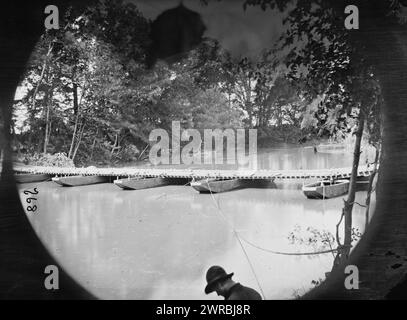 Mrs. Nelson's Crossing, Va. Pontoon bridge across the Pamunkey, built by the 50th New York Engineers, Photograph from the main eastern theater of war, Grant's Wilderness Campaign, May-June 1864., O'Sullivan, Timothy H., 1840-1882, photographer, 1864 May., United States., Army., New York Engineer Regiment, 50th (1861-1865), Glass negatives, 1860-1870, Stereographs, 1860-1870, 1 negative: glass, stereograph, wet collodion, 4 x 10 in Stock Photo