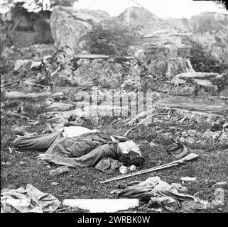 Gettysburg, Pa. Dead Confederate soldiers in 