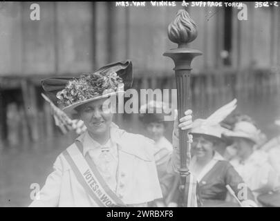 Mrs. Van Winkle and Suffrage torch, between ca. 1910 and ca. 1915, Glass negatives, 1 negative: glass Stock Photo