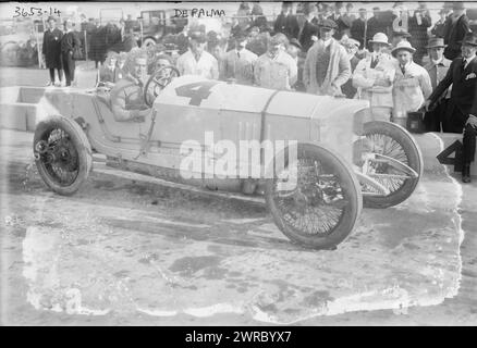 De Palma, Photograph shows Ralph DePalma (1882-1956) who won the 1915 Indianapolis 500., between ca. 1910 and ca. 1915, Glass negatives, 1 negative: glass Stock Photo