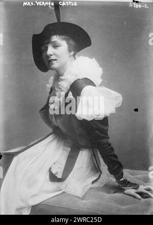 Mrs. Vernon Castle, Photograph shows ballroom dancer Irene (Foote) Castle (1893-1969) who taught and danced with her husband, Vernon Castle (1887-1918)., between ca. 1915 and ca. 1920, Glass negatives, 1 negative: glass Stock Photo