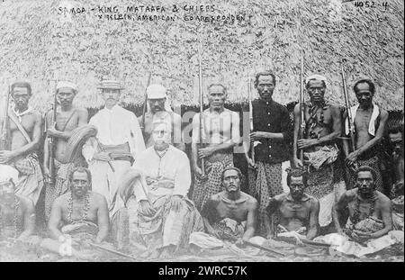 Samoa, King Mataafa & Chiefs, Klein, American correspondent, Photograph shows Mata'afa Iosefo (seated, center) with other Samoan chiefs and Samoan correspondent for the New York World, John C. Klein., between 1880 and 1900, Glass negatives, 1 negative: glass Stock Photo