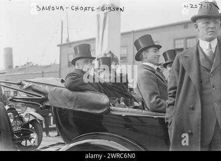 Balfour, Choate, Gibson, Photograph shows British Secretary of State for Foreign Affairs, Arthur James Balfour (148-1930), seated at left next to Joseph Hodges Choate (1832-1917), chairman of the mayor's committee for entertaining British and French commissions during their visit to New York, May 11, 1917 and Hugh S. Gibson (1883-1954) of the State Department and personal aide to Mr. Balfour., 1917 May 11, Glass negatives, 1 negative: glass Stock Photo