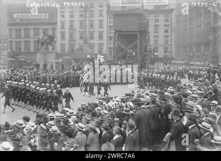 Recruiting Parade, Photograph shows a parade during World War I in Union Square, New York City., 1917, World War, 1914-1918, Glass negatives, 1 negative: glass Stock Photo
