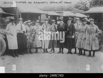 British Voluntary Aid ambulance drivers at front, Photograph shows group of British Red Cross Society Voluntary Aid Detachment (VAD) and First Aid Nursing Yeomanry Women's Transport Service (F.A.N.Y.) female motor ambulance drivers at Etaples, France on June 27, 1917 during World War I., 1917 June 27, World War, 1914-1918, Glass negatives, 1 negative: glass Stock Photo