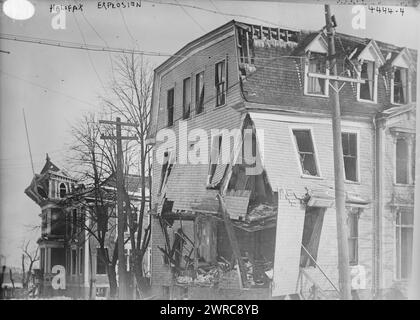 1917 photo postcard of soldiers at building destroyed in Halifax explosion
