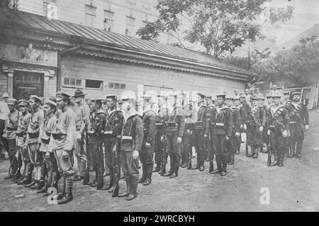 Vladivostock i.e. Vladisvostok, Allied troops, Photograph shows Allied soldiers in Vladisvostok, Russia including Russians, Americans, British, Chinese and Japanese., 1918 Nov. (date created or published later), World War, 1914-1918, Glass negatives, 1 negative: glass Stock Photo