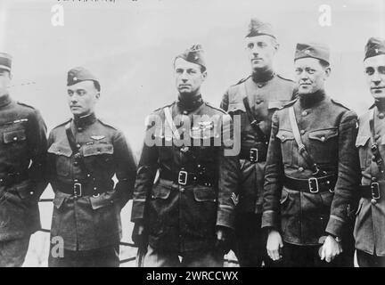 Gen. Wm. Mitchell & staff, Photograph shows Brigadier General William Mitchell, chief of Air Service, and staff. From left to right: Capt. R. Vallois, Lieutenant Colonel Lewis Hyde Brereton (1890-1967), Brigadier General William Mitchell, Major Ira Beaman Joralemon (1884-1975), Captain O. E. Marrel, First Lieutenant E. F, Schwab in Dierdorf, Germany, January 11, 1919., 1919 Jan. 11, Glass negatives, 1 negative: glass Stock Photo