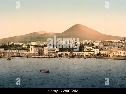 Mount Vesuvius, with Torre de Creco (i.e. Torre del Greco), Naples, Italy, between ca. 1890 and ca. 1900., Italy, Vesuvius, Color, 1890-1900 Stock Photo