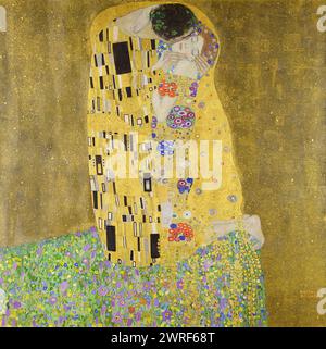 The Kiss by Gustav Klimt (1862-1918) painted 1907-08. A masterpiece of the Vienna Secession showing two lovers embracing in decorative robes painted in oil with gold leaf. Credit: Österreichische Galerie Belvedere / Universal Art Archive Stock Photo