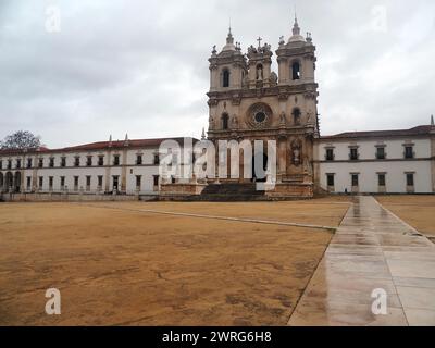 Monasterio de Alcobaça o Abadía de Santa María de Alcobaça, en Alcobaça, distrito de Leiría, provincia de Estremadura, Portugal Stock Photo