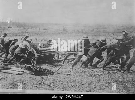 Captured German soldiers at Messines during WW1 Stock Photo - Alamy