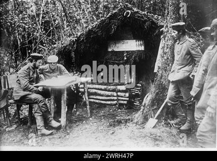 German soldiers in the Aisne District, 26 Dec 1914 (date created or published later). German soldiers with a shelter in the Aisne District, France during World War I. Stock Photo