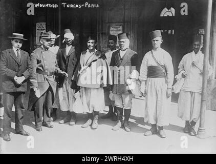 Wounded Turcos in Paris, 1914. Algerian tirailleurs (infantry soldiers) in Paris, France during World War I. Stock Photo