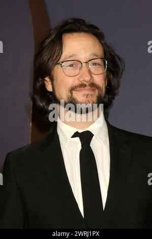 LOS ANGELES - JAN 6: Joseph Gordon-Levitt at the 2024 Art of Elysium ...