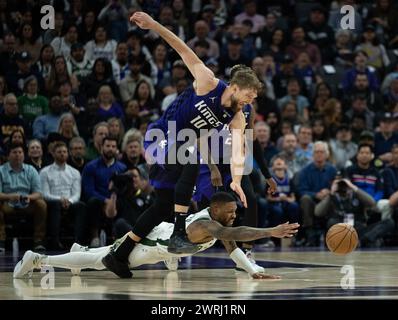 Sacramento, Ca, USA. 12th Mar, 2024. Sacramento Kings guard De'Aaron Fox (5) steals the ball from Milwaukee Bucks guard Damian Lillard (0) during a game at Golden 1 Center on Tuesday, March 12, 2024 in Sacramento. (Credit Image: © Paul Kitagaki Jr./ZUMA Press Wire) EDITORIAL USAGE ONLY! Not for Commercial USAGE! Stock Photo