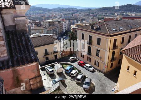 Benevento - Scorcio panoramico del centro storico dalla terrazza superiore dell'Hortus Conclusus Stock Photo