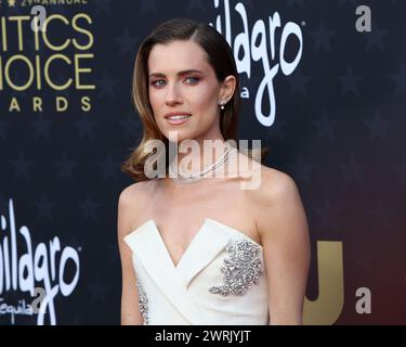 LOS ANGELES - JAN 14:  Allison Williams at the 29th Annual Critics Choice Awards - Arrivals at the Barker Hanger on January 14, 2024 in Santa Monica, Stock Photo