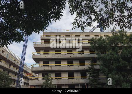 Construction site of new apartment building in Saska Kepa neighbourhood of Praga Poludnie district of Warsaw city, Poland Stock Photo