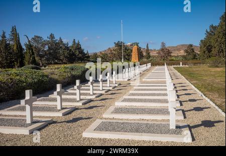 Rows of white graves with cross headstones for Free French soldiers in the  WW2 French Military Cemetery in Takrouna, Tunisia. Stock Photo