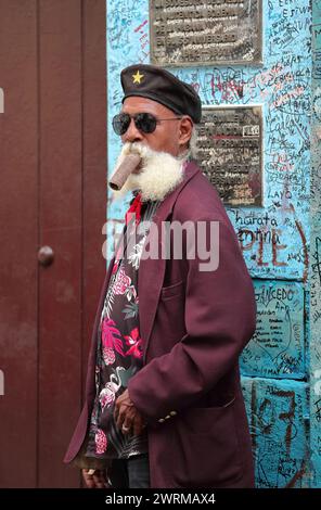 073 Famous local character -big mock cigar in mouth- who once was on a well-known American magazine cover, at La Bodeguita del Medio door. Havana-Cuba Stock Photo