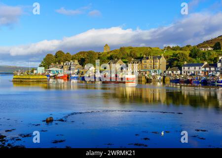 Tarbert, UK - September 27, 2022: View of port of Tarbert, in the Kintyre peninsula, Scotland, UK Stock Photo