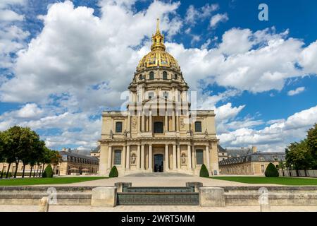 Hotel des Invalides, famous monument with the tomb of Napoleon  under the golden dome in Paris, France Stock Photo