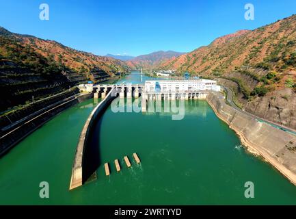 (240314) -- CHENGDU, March 14, 2024 (Xinhua) -- An aerial drone photo taken on Nov. 25, 2022 shows a hydropower station of the Yalong River basin hydro-wind-photovoltaic multi-energy power base in southwest China's Sichuan Province. TO GO WITH 'SW China's multi-energy power base generates over 1 trl kWh of electricity' (Yalong River Hydropower Development Company, Ltd./Handout via Xinhua) Stock Photo