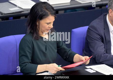 Annalena Baerbock in der 157. Sitzung des Deutschen Bundestages im ...