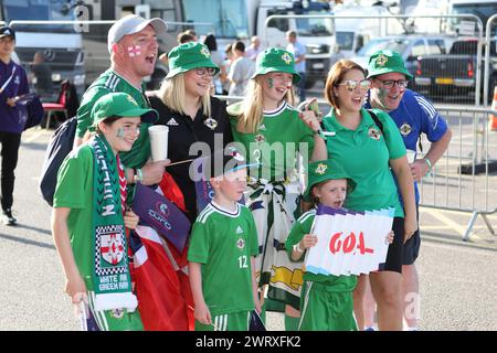 Family group of NI fans Northern Ireland v Norway UEFA Women's Euro St Mary's Stadium, Southampton Stock Photo