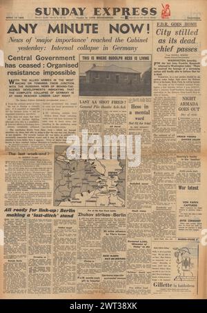 1945 Sunday Express front page reporting Battle of Berlin Stock Photo