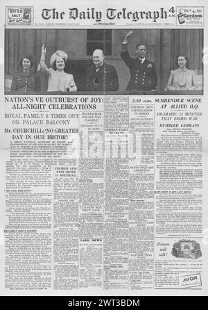 1945 The Daily Telegraph front page reporting VE Day celebrations Stock Photo