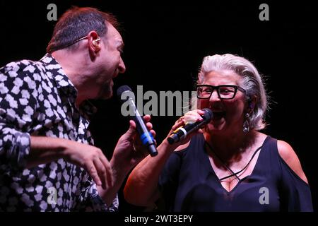 Trist Curless and Janis Siegel of The Manhattan Transfer, during the concert at the Pomigliano Jazz Festival, in the Roman amphitheater of Avella. Stock Photo