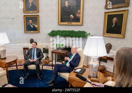 Washington, Vereinigte Staaten. 15th Mar, 2024. United States President Joe Biden meets with Ireland's Taoiseach Leo Varadkar in the Oval Office of the White House in Washington, DC, Friday, March 15, 2024. Credit: Nathan Howard/Pool via CNP/dpa/Alamy Live News Stock Photo