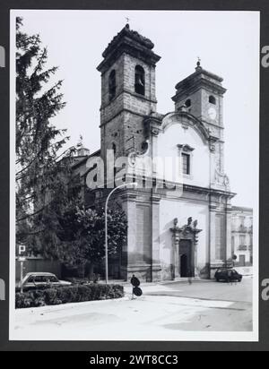 Abruzzo Pescara Torre de' Passeri Cathedral. Hutzel, Max 1960-1990 Views of the baroque facade and portal and one interior view. German-born photographer and scholar Max Hutzel (1911-1988) photographed in Italy from the early 1960s until his death. The result of this project, referred to by Hutzel as Foto Arte Minore, is thorough documentation of art historical development in Italy up to the 18th century, including objects of the Etruscans and the Romans, as well as early Medieval, Romanesque, Gothic, Renaissance and Baroque monuments. Images are organized by geographic region in Italy, then b Stock Photo