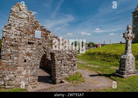 Clonmacnoise was founded in 545 by St Ciarán where the main east-west roads of the time met, across the moors of central Ireland to Eiscir Riada. Stock Photo