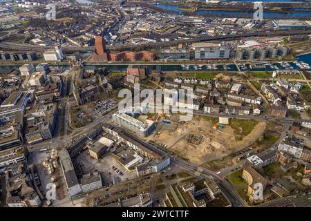 Luftbild, Mercator Quartier Baustelle für Neubau Hotel und Wohnungen, evang. Salvatorkirche und Rathaus Duisburg, Wohngebiet am Innenhafen, Neuenkamp, Duisburg, Ruhrgebiet, Nordrhein-Westfalen, Deutschland, Duisburg-S ACHTUNGxMINDESTHONORARx60xEURO *** Aerial view, Mercator Quartier construction site for new hotel and apartments, evang Salvatorkirche and town hall Duisburg, residential area at the inner harbor, Neuenkamp, Duisburg, Ruhr area, North Rhine-Westphalia, Germany, Duisburg S ACHTUNGxMINDESTHONORARx60xEURO Stock Photo