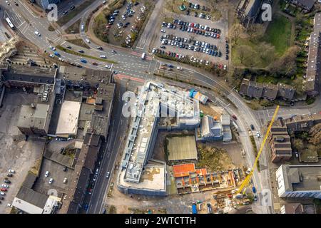 Luftbild, Mercator Quartier Baustelle für Neubau Hotel und Wohnungen, Wohngebiet am Innenhafen, Pavillons an der Kuhstraße, Steinsche Gasse und Kuhstraße Kreuzungsbereich, Neuenkamp, Duisburg, Ruhrgebiet, Nordrhein-Westfalen, Deutschland, Duisburg-S ACHTUNGxMINDESTHONORARx60xEURO *** Aerial view, Mercator Quartier construction site for new hotel and apartments, residential area at the inner harbor, pavilions at Kuhstraße, Steinsche Gasse and Kuhstraße intersection, Neuenkamp, Duisburg, Ruhr area, North Rhine-Westphalia, Germany, Duisburg S ACHTUNGxMINDESTHONORARx60xEURO Stock Photo