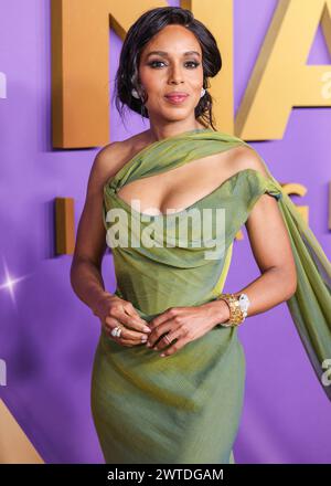 Kerry Washington arrives at the 55th NAACP Image Awards on Saturday