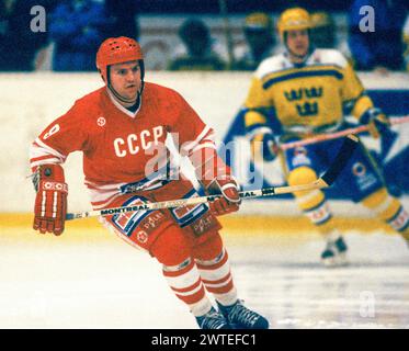 VLADIMIR KRUTOV Ice hockey Soviet during world Championship and a game against host country Sweden Stock Photo